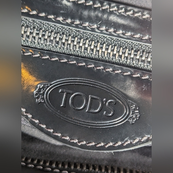 TOD'S Patent Leather Studded handbag. - Picture 11 of 12